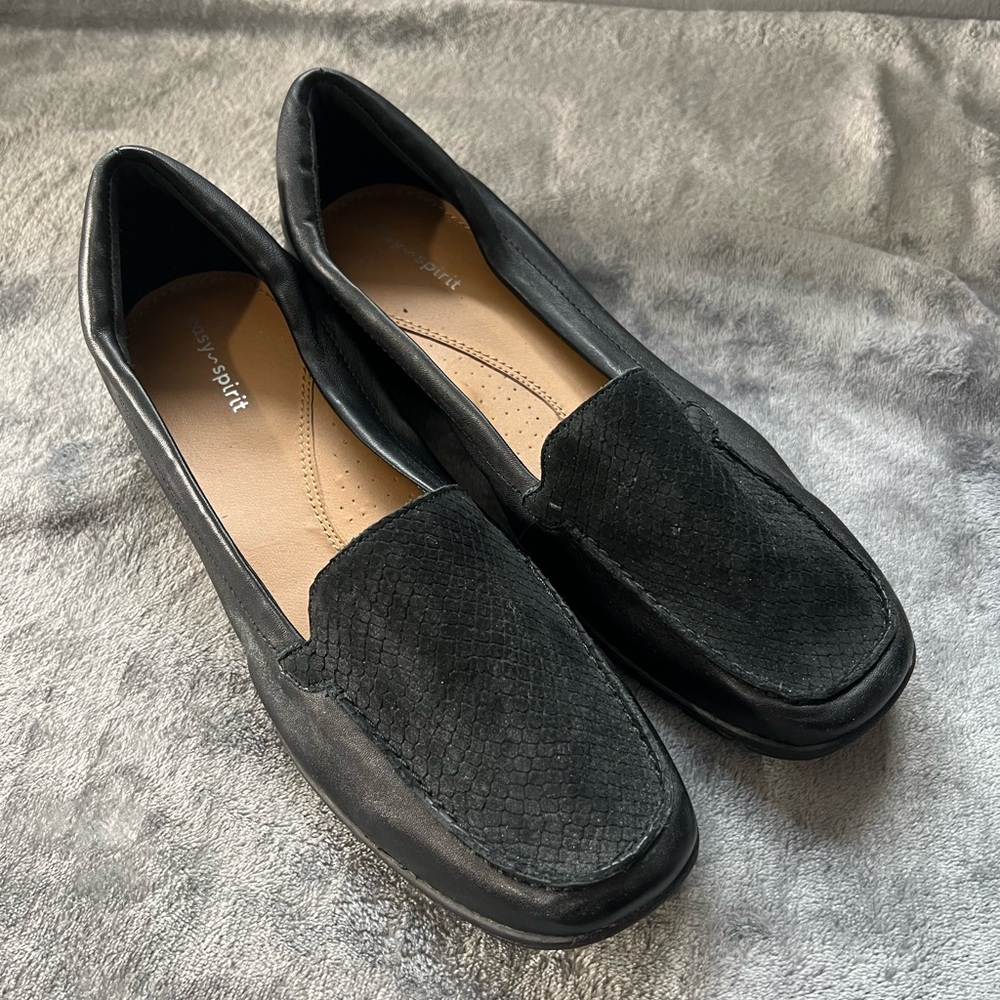 EASY SPIRIT BLACK SLIP ON’S SZ 9.5 W